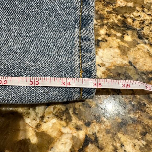 Levi’s 550 100% Cotton Relaxed Fit Medium Wash Jeans in a Mens 36 x 36 - Picture 8 of 9